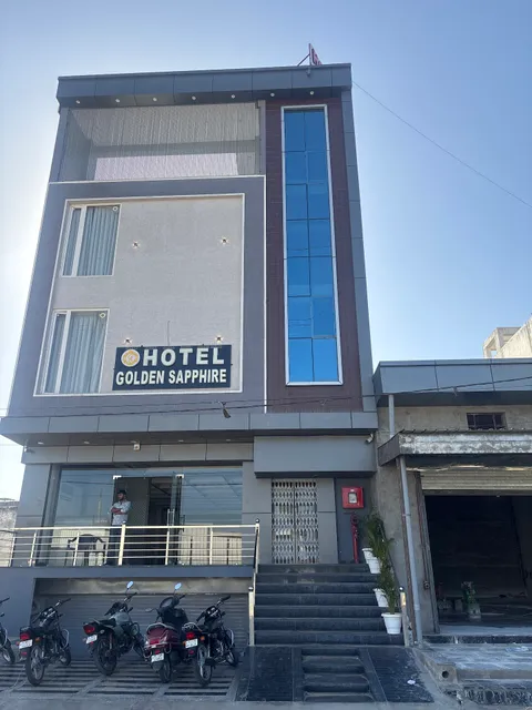 Hotel Golden Sapphire