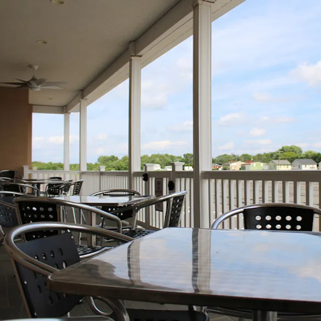 Robin's Nest Cafe at KEZF