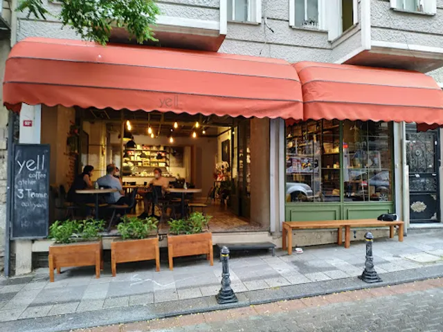 Yell Coffee & Atelier