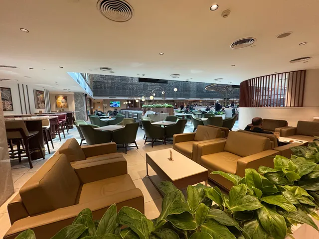 Encalm Lounge- T3 International Departures