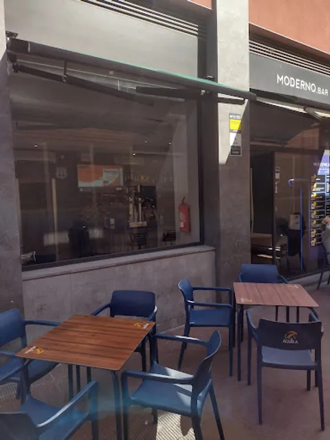Moderno Bar