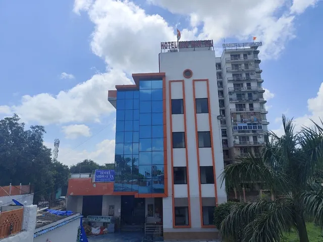 Hotel Midway Taj