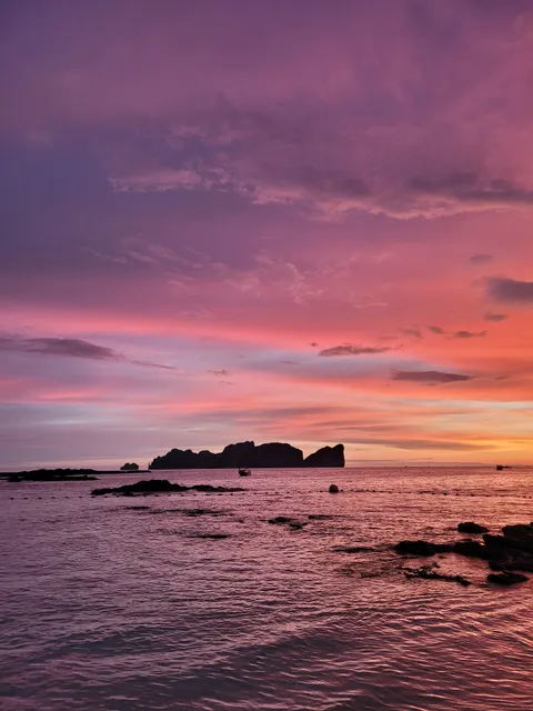 ร้านอาหาร มาม่าเรสเตอรองก์