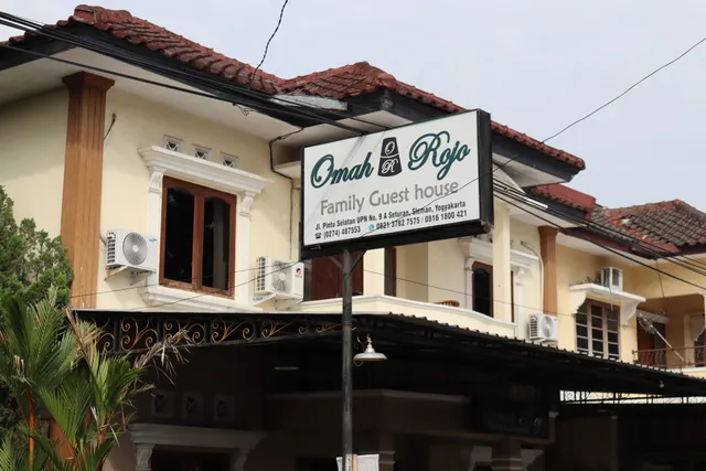 Omah Rojo Family Guesthouse
