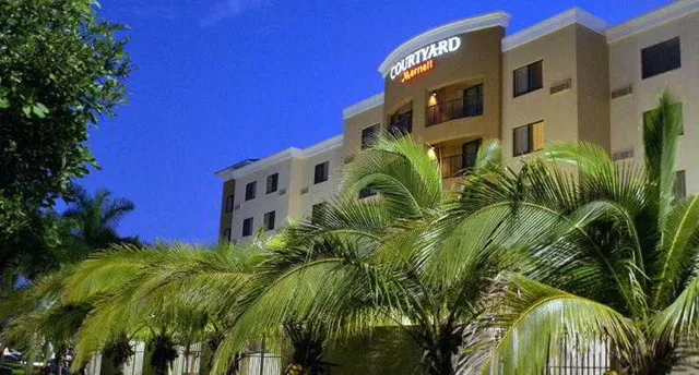 Courtyard by Marriott Miami at Dolphin Mall