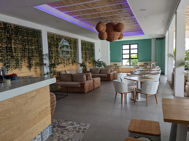 Coctelería Oasis Marina Bay