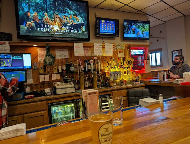 Pleasant Street Bar & Grill