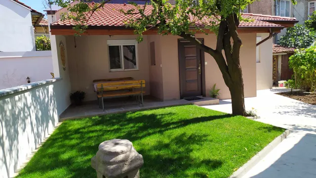 Къща за гости „Фолис“