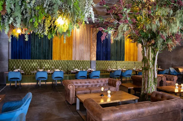 OZ gastroclub: Cocina Auténtica, gluten free / Arrocería / Live Shows & Music / Eventos a medida