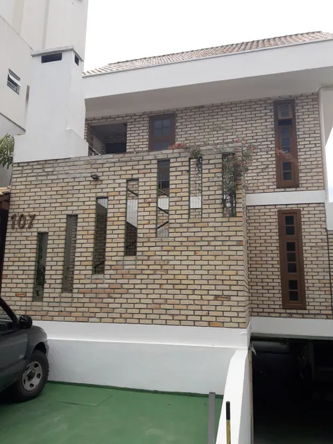 Address Corner of Beach