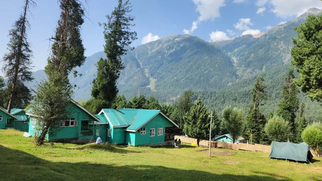 Tourist Bunglow Alambal JKTDC