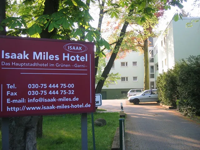 Miles Hotel
