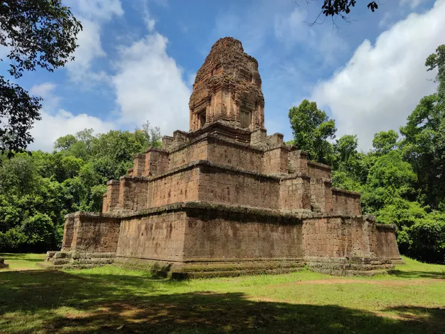 Baksei Chamkrong Temple