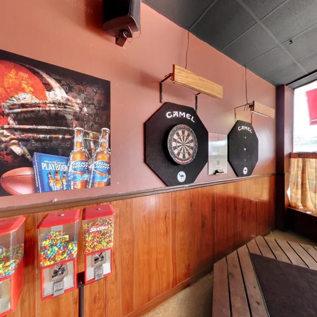 Fox's Sports Bar & Grille