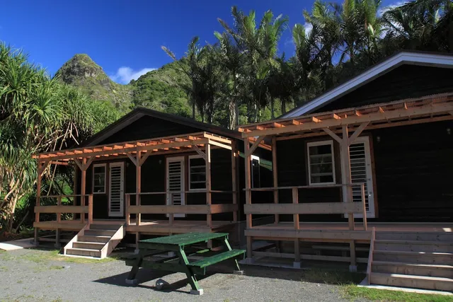 Shanti Bungalows & Shanti Bovie's