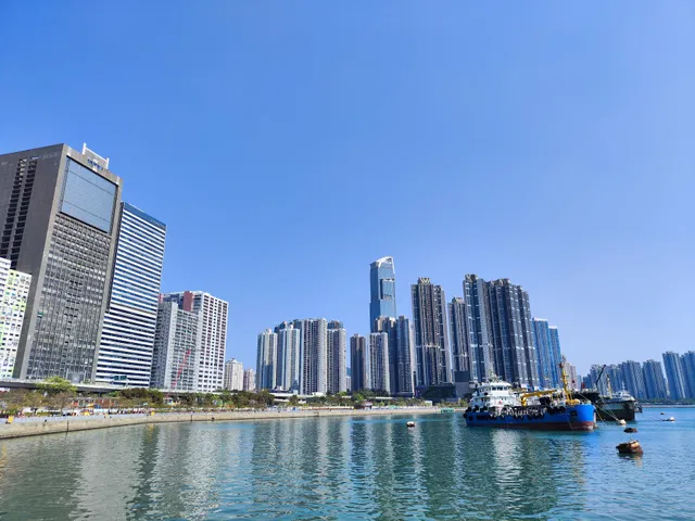Tsuen Wan Promenade (Hoi On Road section)