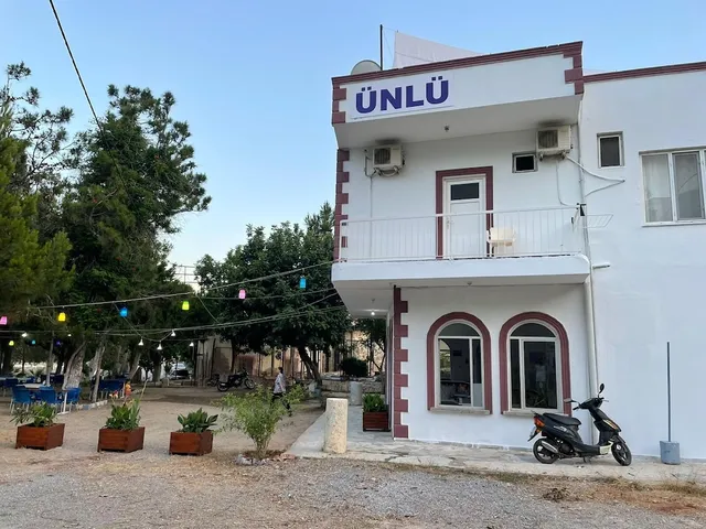 Ünlü Konaklama Kafe