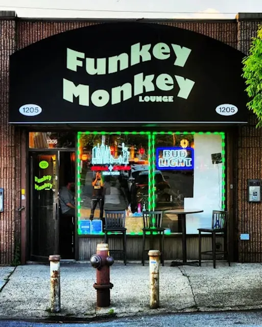 Funkey Monkey Lounge
