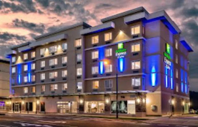 Holiday Inn Express & Suites Victoria - Colwood by IHG