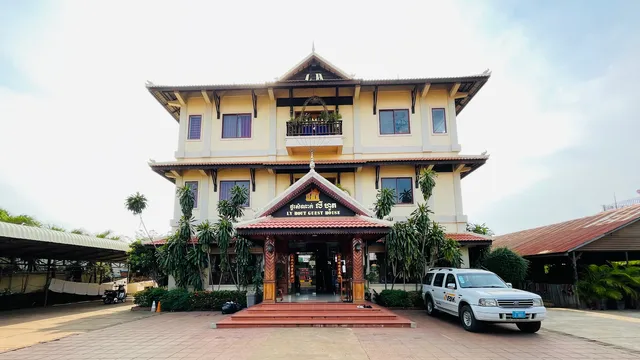 Ly Hout Guest house - ផ្ទះសំណាក់លីហួត