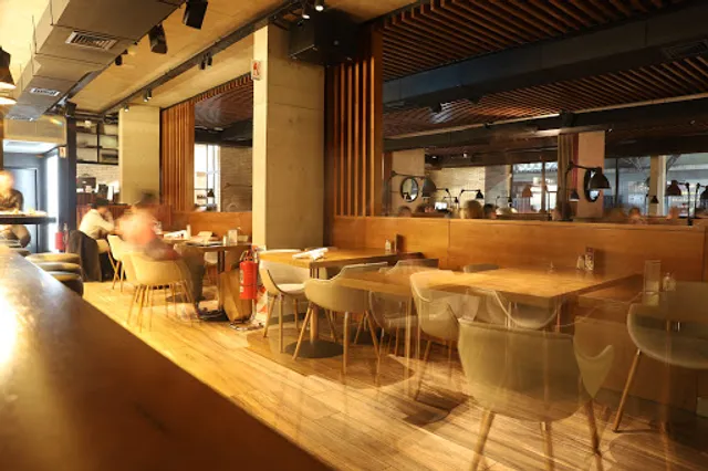 Tucson Restaurante - Rogelio Martinez