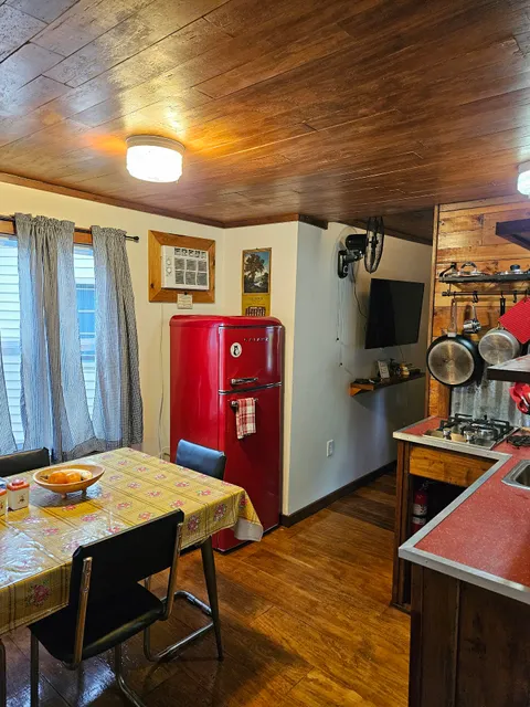 Mackinaw Timbers Cabins