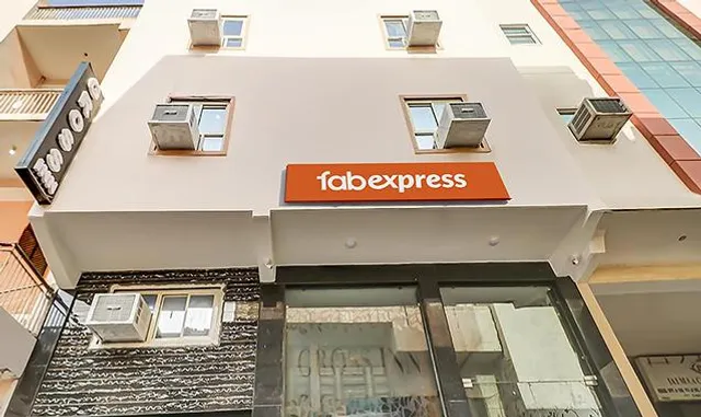 FabHotel Gross inn Suites