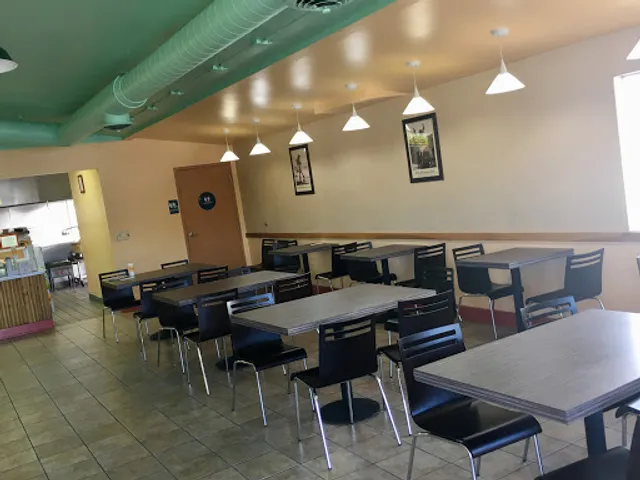 L & L Hawaiian Barbecue