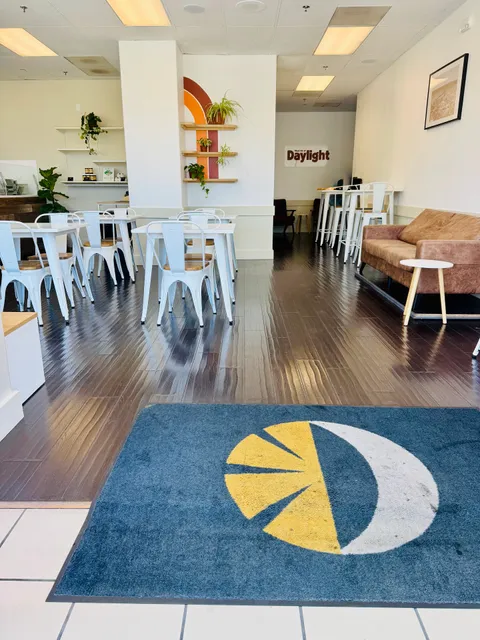 Daylight And Moon Cafe