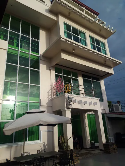 Sophia Dianne Hotel and Restaurant