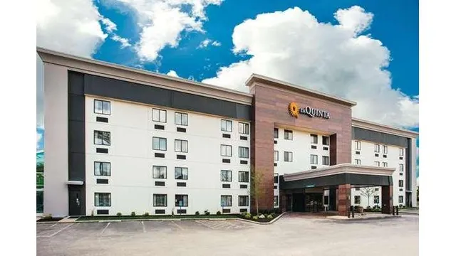 La Quinta Inn & Suites by Wyndham Cincinnati NE - Mason