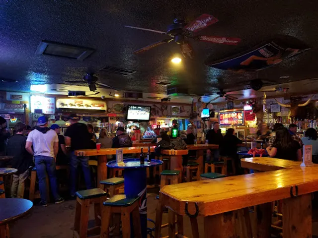 Bloom’s Mill Hill Saloon