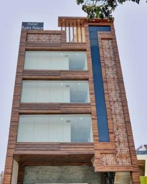 Hotel O Rudra Palace Near Phoenix United Lucknow