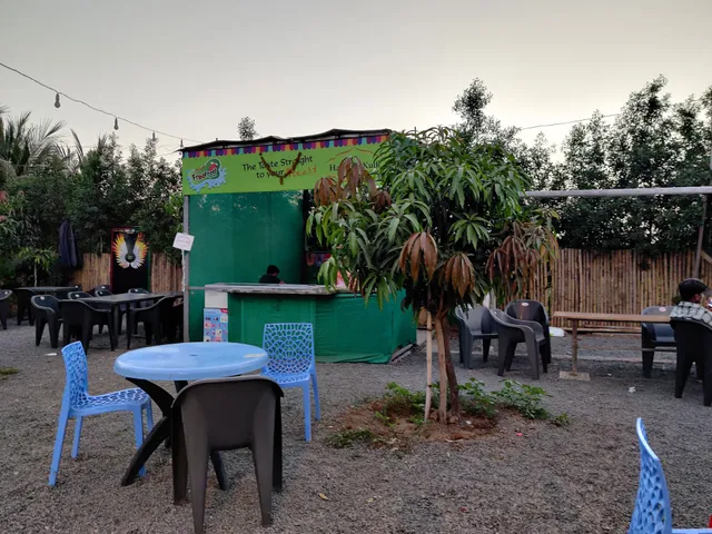 Meet N' Eat Cafe & Restro