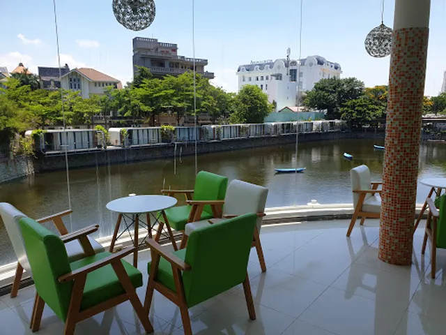 Goodlife Vegetarian Restaurant