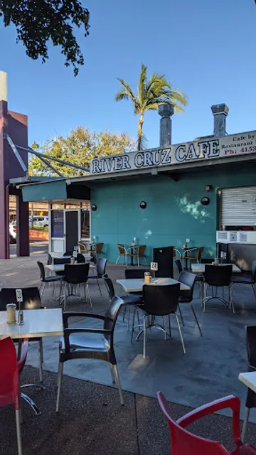 River Cruz Cafe