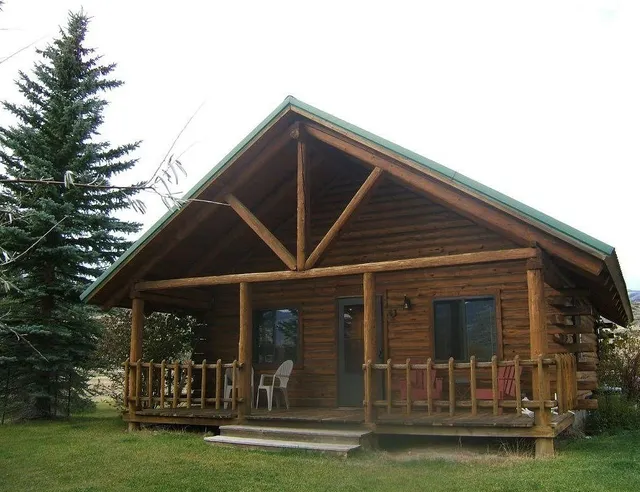 YELLOWSTONE CABIN