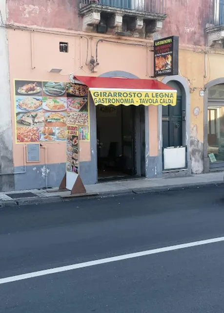 GASTRONOMIA GIRARROSTO A LEGNA DA MARIO E ROSANNA PARISI