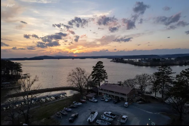 Little River Marina & Lodge