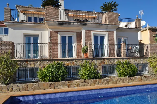 Welcome Inn Nerja Guest House Luxury Bed & Breakfast