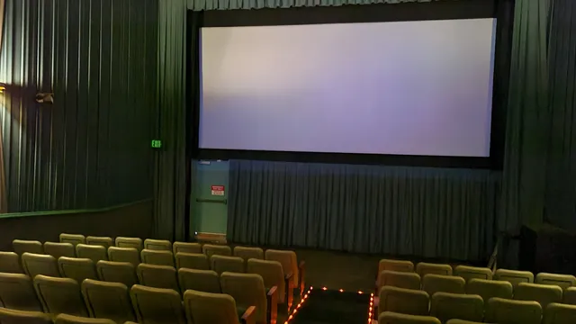 AMC CLASSIC Farmington 4