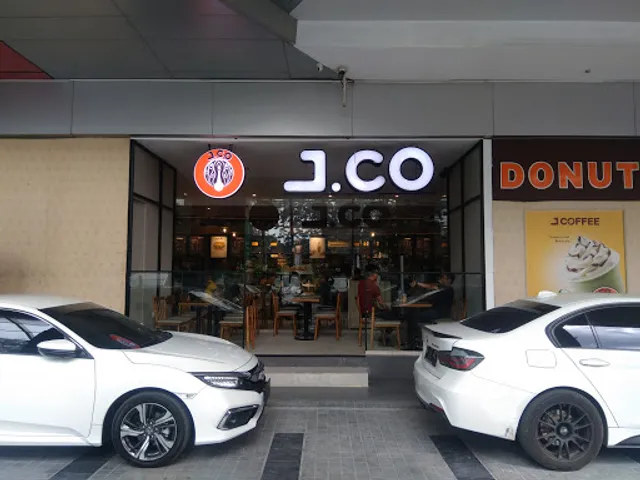 J.CO Donuts & Coffee Cambridge City Square