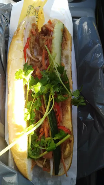 Banh Mi Huong Que