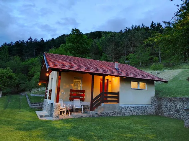 Vikend kuća "Maksimović" Crna Reka