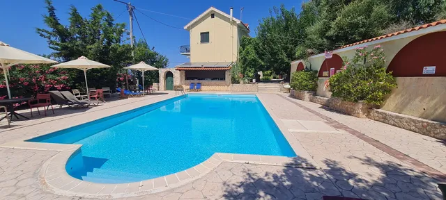 Irena Studios & Apartments