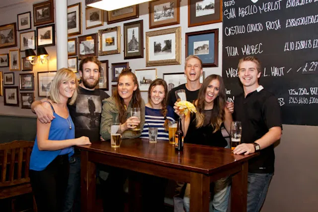 The Crown, Battersea (PUBLOVE)