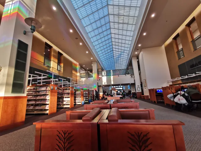 Fontana Lewis Library & Technology Center