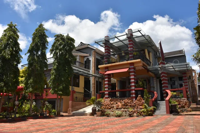 Pent House Inn Namugongo