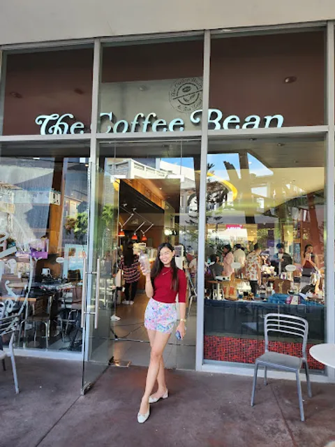 The Coffee Bean & Tea Leaf