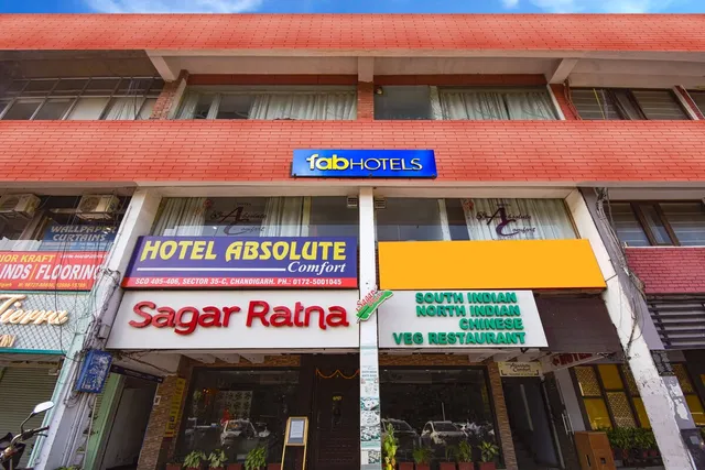FabHotel Comfort 35 - Hotel in Sector 35C, Chandigarh